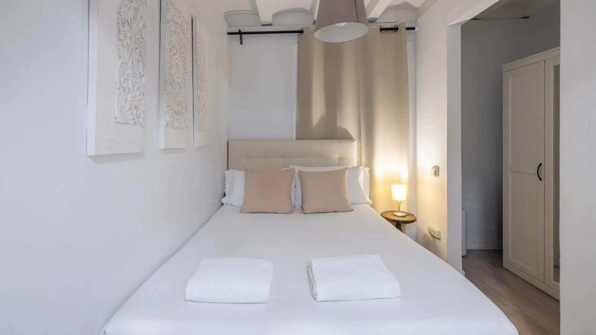 Stay U-Nique Apartments Roger Lluria II Barcelona Spain